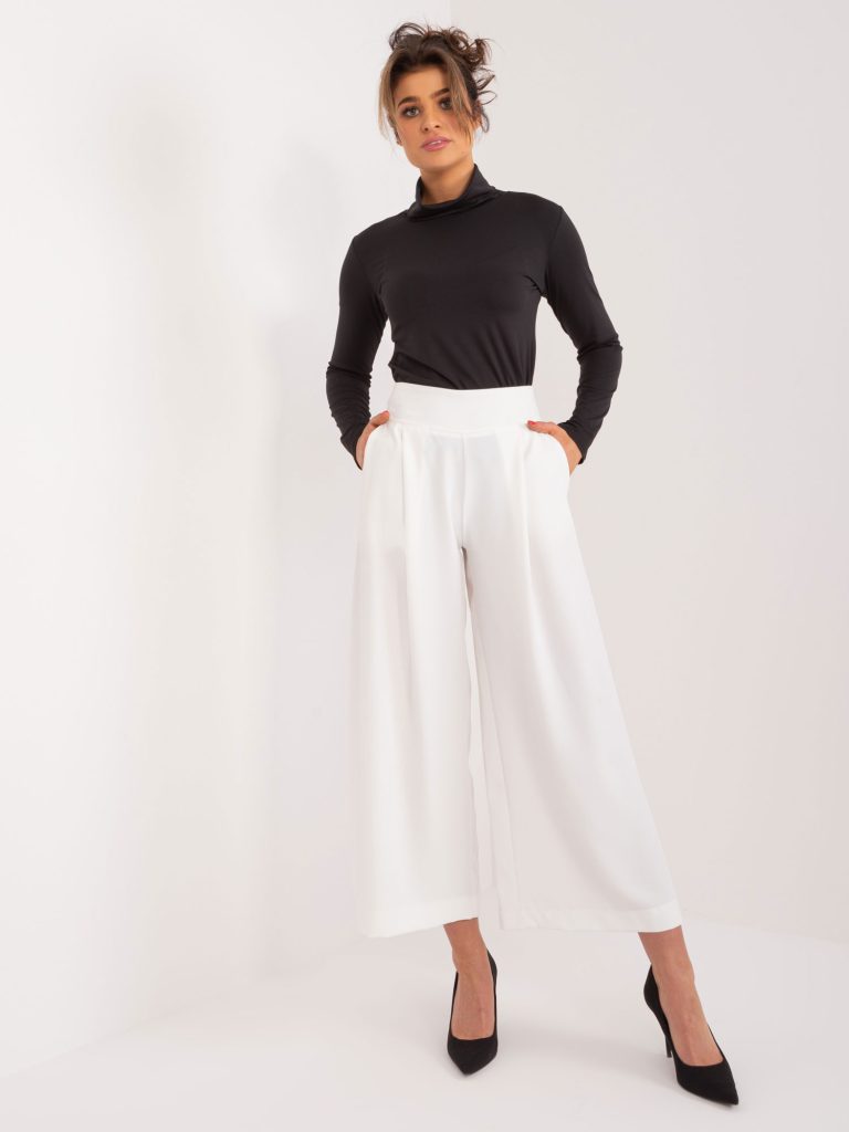 Białe spodnie – jakie modele wybierać